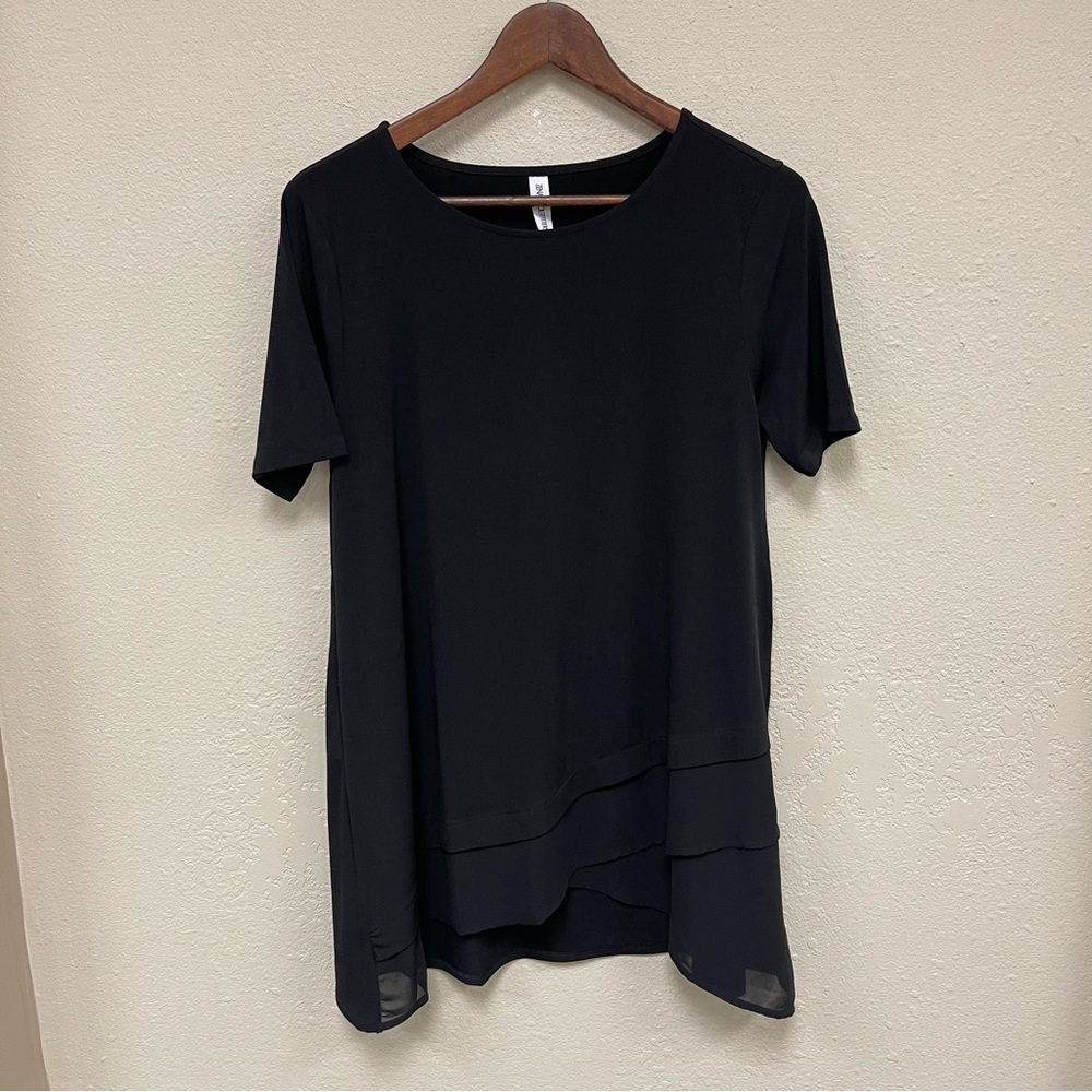 Zenana Outfitters Black Layer Top - New - Size Medium